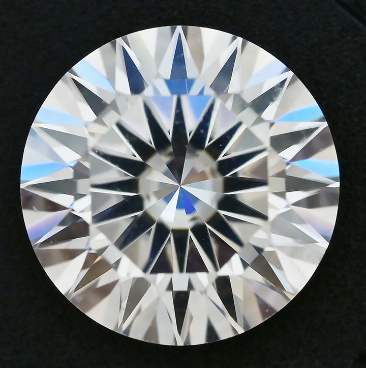 Lab Grown Moissanite Round (16 Arrows) Cut
