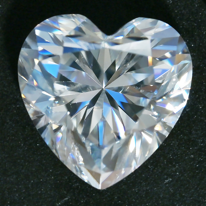 Lab Grown Moissanit Heart Cut