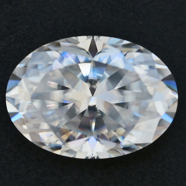 Lab Grown Moissanit Oval Cut