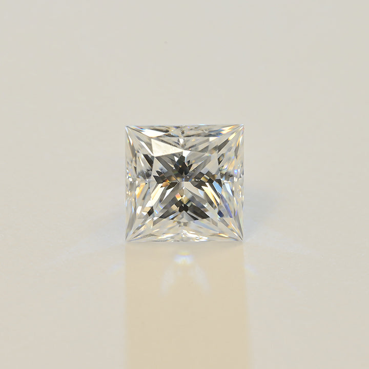 Lab Grown Moissanit Princess Cut