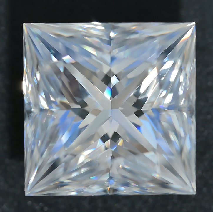 Lab Grown Moissanit Princess Cut